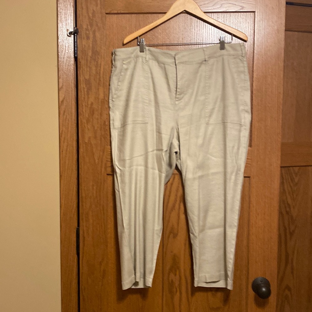 Used NYDJ linen blend crop pants size 16
